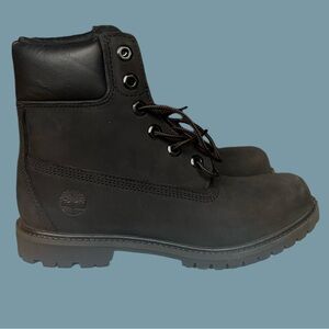 NEW Women’s waterproof Timberland leather boots